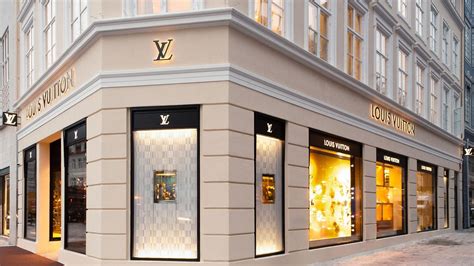 louis vuitton favorite stores|louis vuitton store locations.